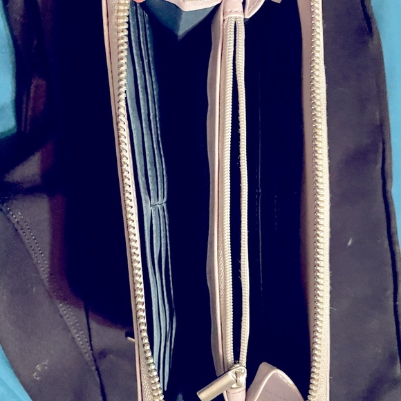 Matt &Nat wallet - Picture 4 of 5